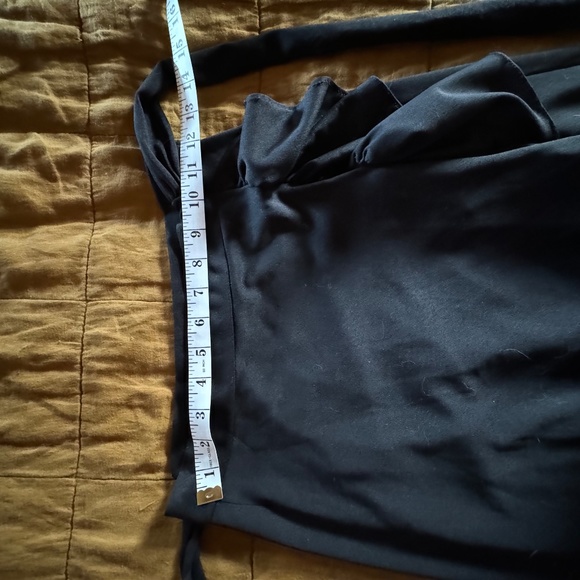 Vintage Black Wrap Ruffle Skirt - good used condition - Picture 2 of 3